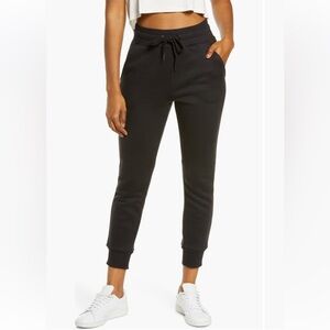 💪🏻 Zella Cara Pocket Joggers in Black 💪🏻